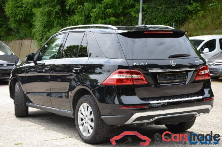 Mercedes ML 350CDI 258pk Aut. Blue TEC 4-Matic Xenon Part Leather Navi (total options : 7 899,98 euro) #4
