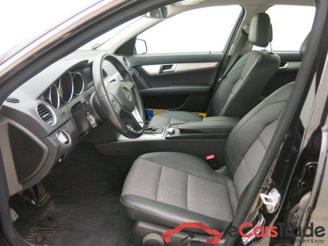 Mercedes C 200CDi S/S Avantgarde Aut. Navi Leder ... #3