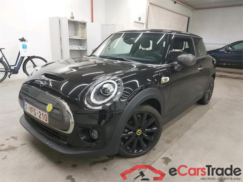  MINI - COOPER SE M 184PK Connected Nav & Dark Style Interior & Heated Sport Seats & Driving Assistant & PDC Rear With Camera * ELECTRIC * 