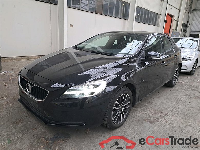 VOLVO V40 DIESEL - 2016 2.0 D2 Black Edition AdBlue (EU6d-TEMP) #1