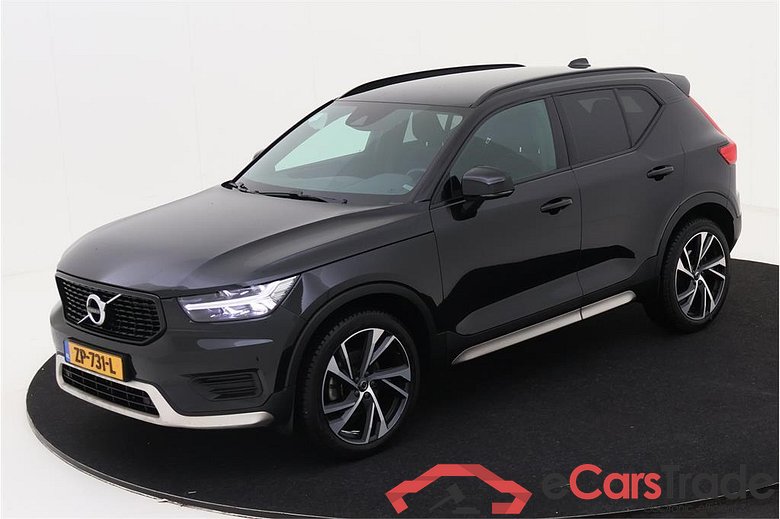 VOLVO XC40 182 kW #1