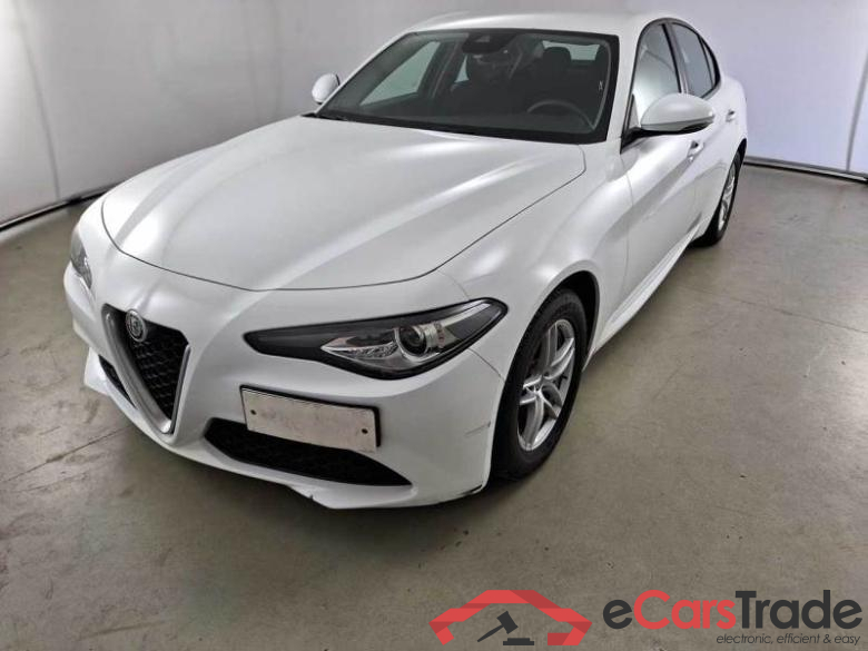 AlfaRomeo 46 ALFA ROMEO GIULIA / 2016 / 4P / BERLINA 2.2 TURBO AT8 160CV BUSINESS