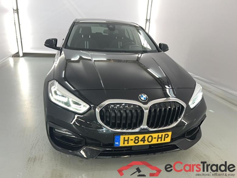 BMW 118 i Aut. Live Cockpit LED-Xenon Navi 1/2 Sport-Leather KeylessGo Klima PDC ... #2