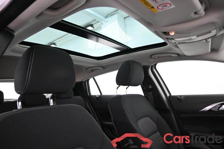 Infiniti Q30 2.2 D Premium 170Hp Pano Aut. Navi KeylessGo Camera Klima PDC ... #5