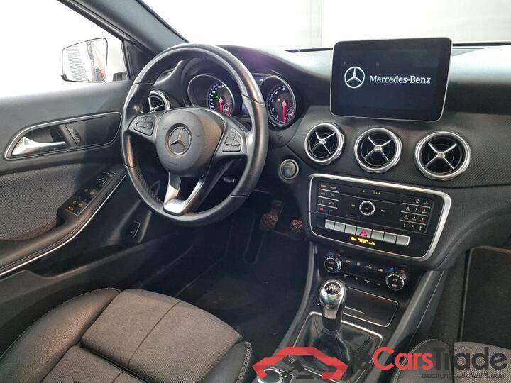 Mercedes GLA CLASSE GLA (X156) - 2017 GLA 180 Business Solution (EU6.2) 90kw/122pk 5D/P M6 #5