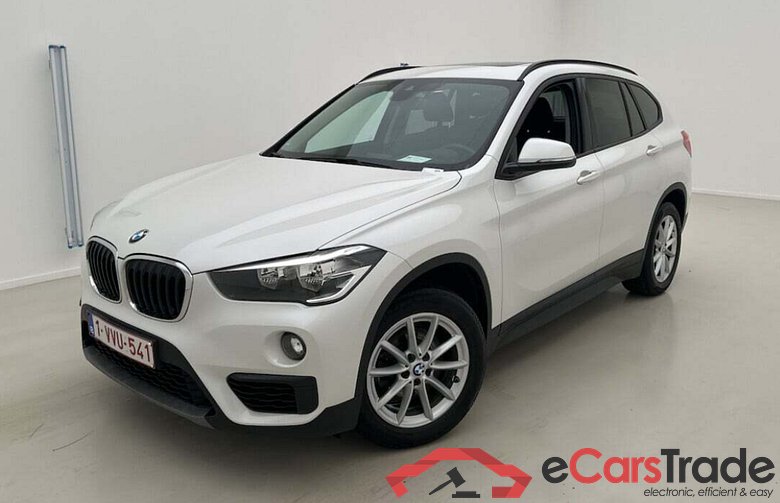 BMW X1 2.0 xDrive18d Aut. Pano Navi KeylessGo Camera Klima PDC ...