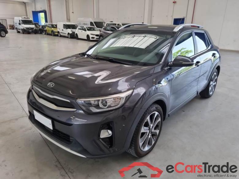 Kia 1 KIA STONIC / 2017 / 5P / SUV 1.6 CRDI ENERGY
