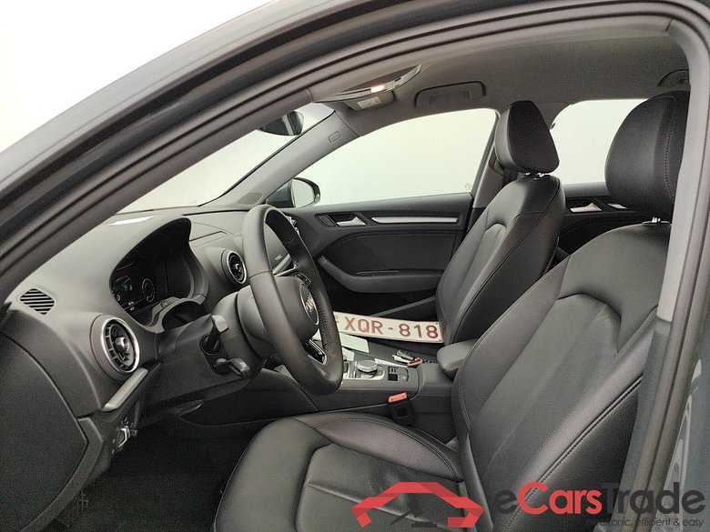 Audi A3 Sportback 40 e-tron S tronic 5d #6