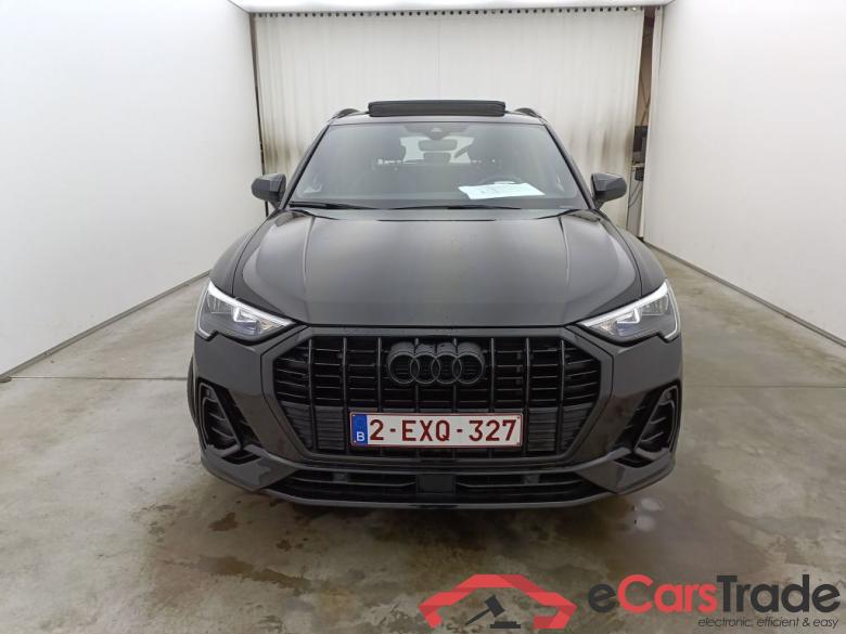 Audi Q3 45 TFSI e S tronic S Line 5d #1