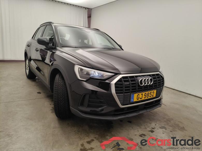 AUDI Q3 DIESEL - 2019 35 TDi 150 Quattro S tronic 5d #2