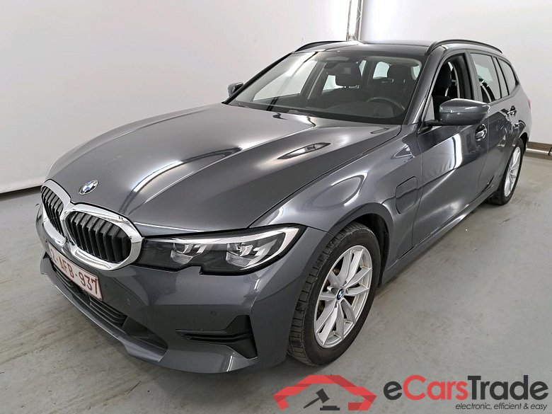 BMW 3 SERIES TOURING 2.0 330E (215KW) TOURING  Business Plus Mirror