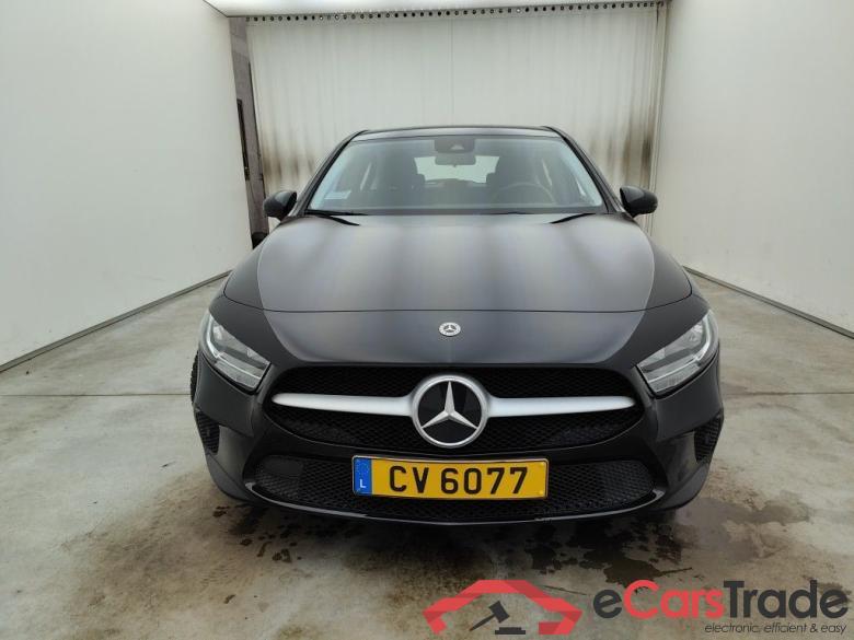 MERCEDES CLASSE A DIESEL (W177) A 180 d 116 Business Solution Essential 5d #1