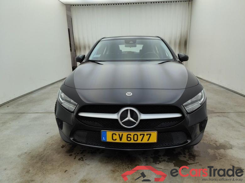 MERCEDES CLASSE A DIESEL (W177) A 180 d 116 Business Solution Essential 5d