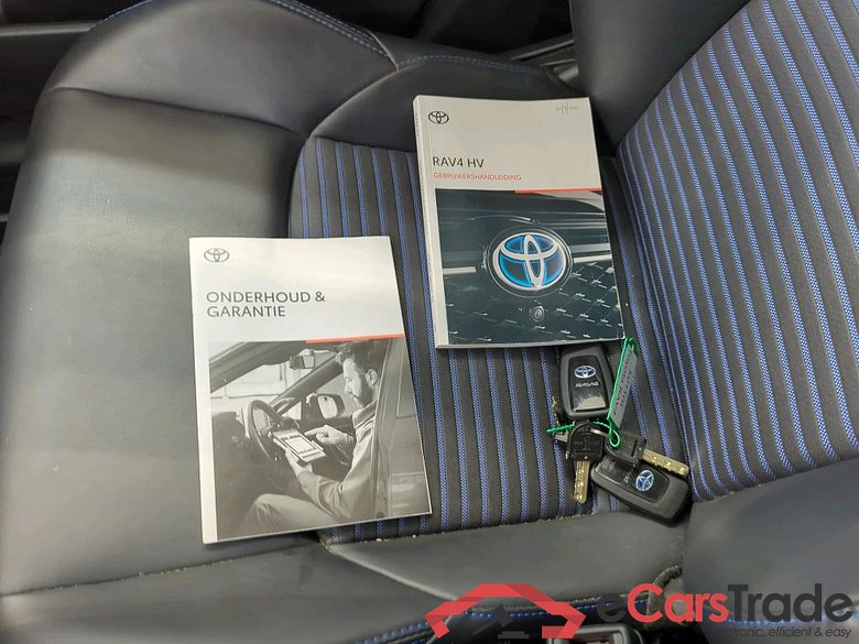 Toyota RAV4 '18 Toyota RAV4 2.5 Hybrid AWD Bi-Tone Automaat 5d #4