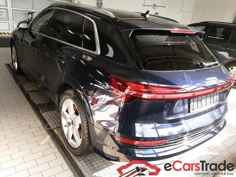 Audi 55 quattro S line E-tron #3