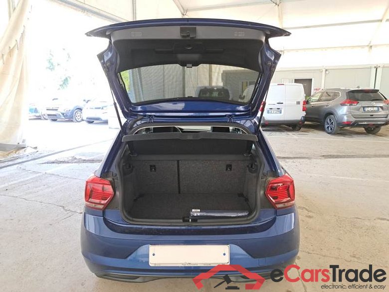 Volkswagen 49 VOLKSWAGEN POLO / 2017 / 5P / BERLINA 1.0 TSI COMFORTLINE DSG BMT #5