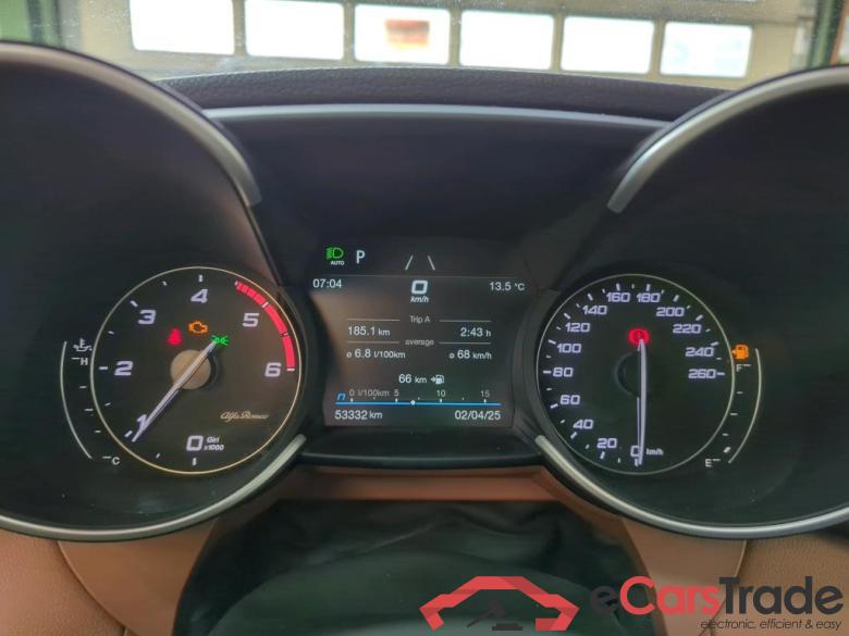 AlfaRomeo Giulia ´16 Giulia Veloce Q4 2.2 JTDM 154KW AT8 E6dT #5