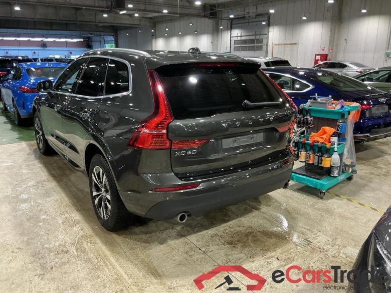 VOLVO XC60 2.0 D3 MOMENTUM PRO Business Pro Park Assist #3