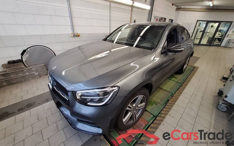 Mercedes-Benz GLC -Klasse Coupe (BM 253)(11.2016->) DE - SUV5 GLC 200 EU6d, AMG Line 4Matic (EURO 6d), 2020 - 2023 #1