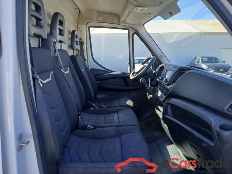 Iveco 2.3 TD 35S 14 V 3520L/H2 12 M3 IVECO Daily / 2019 / 4P / furgón 2.3 TD 35S 14 V 3520L/H2 12 M3 #6