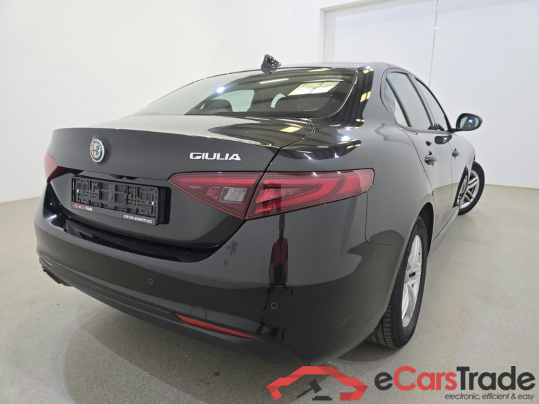 Alfa Romeo Giulia 2.2d Aut. Navi KeylessGo Camera Klima PDC ... #4