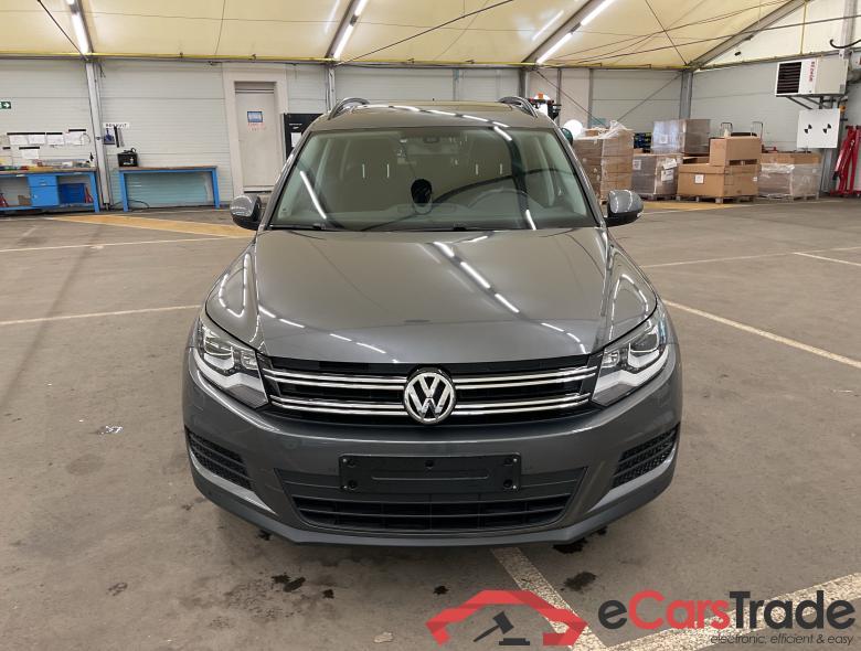 VOLKSWAGEN Tiguan Tiguan Trend & Fun 2.0 TDI SCR BlueMotion Technology 81 kW (110 ch) 6 vitesses manuel #3