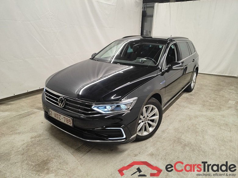 Volkswagen Passat Variant 1.4 TSI DSG6 GTE Business 5d #1