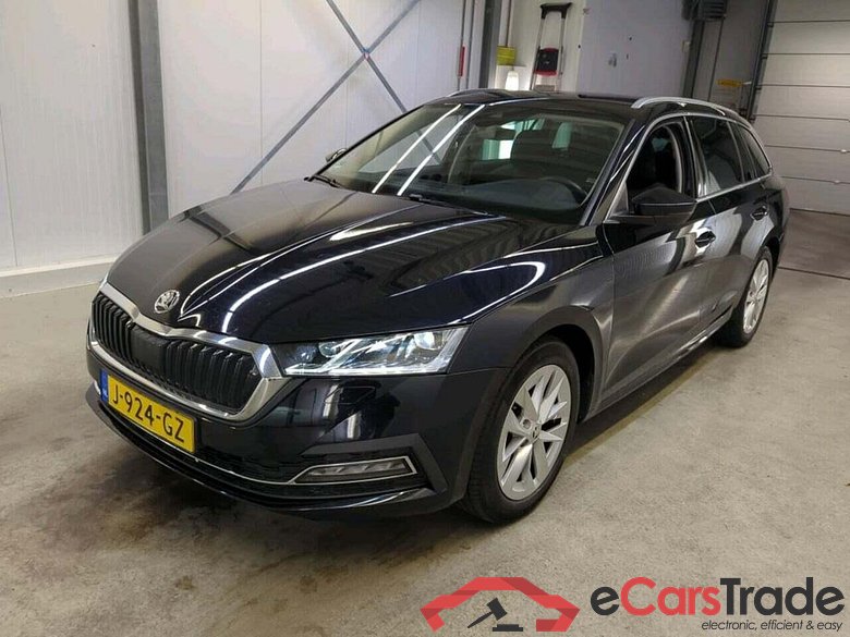 SKODA Octavia Combi 1.5 TSI First Edit. #1