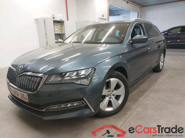 SKODA - SKO SUPERB COMBI 1.4 TSI iV 218PK DSG6 Clever Pack Safety & Lane & Side Assist & Removable Trailer Hook  * HYBRID *