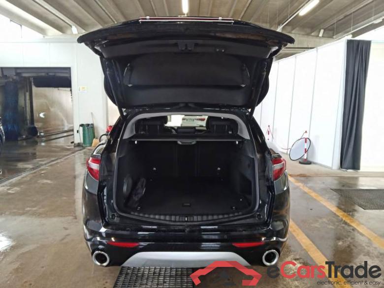 AlfaRomeo 74 ALFA ROMEO STELVIO / 2017 / 5P / SUV 2.2 TURBO DIESEL 210CV TI AT8 Q4 #5