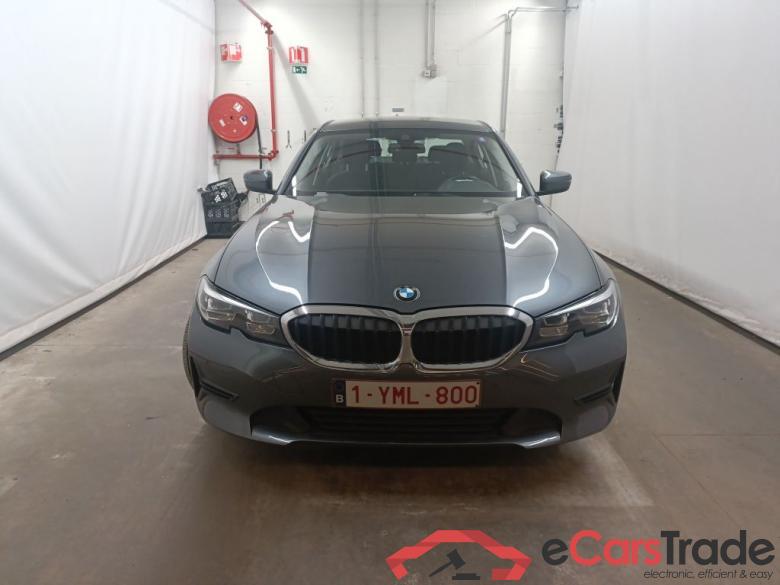 BMW 3 Reeks Berline 318dA (100 kW) 4d #1