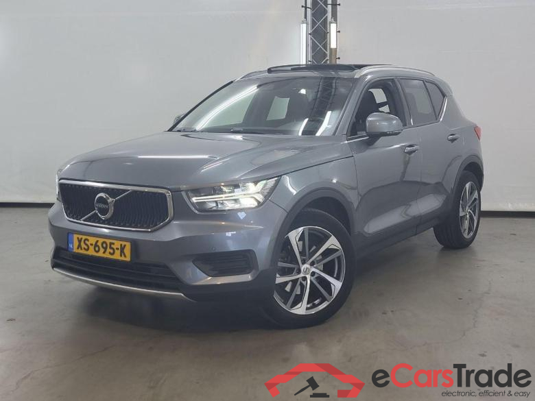 VOLVO XC40 2.0 T4 Momentum
