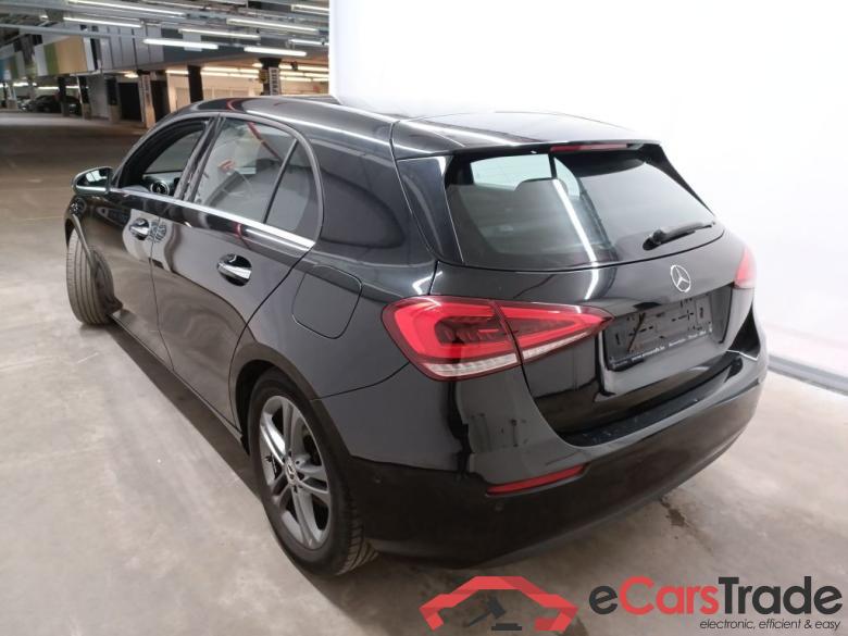 Mercedes-Benz A-Klasse A 180 d DCT Launch Edition 5d #3