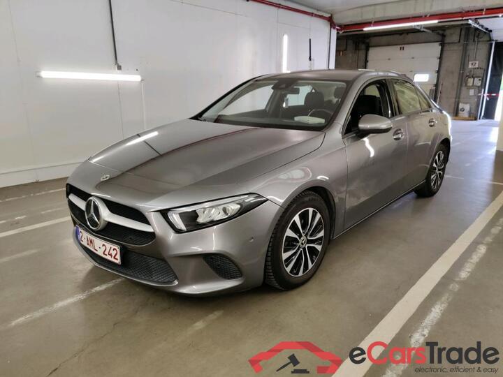 Mercedes A-Klasse Limousine A-Klasse Limousine A 180d DCT Business Solution 85kW/116pk  4D/P Auto-8 #1