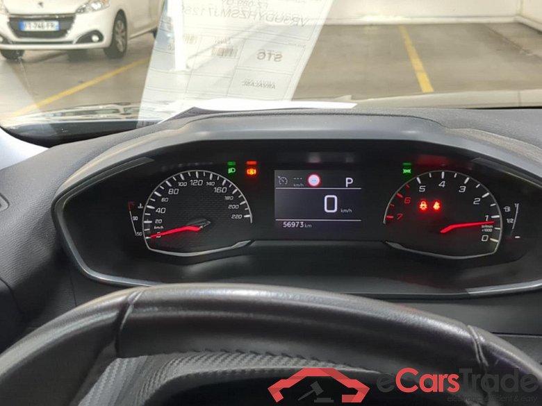 Peugeot 1.5 BLUEHDI 130 S&S EAT8 ALLURE BUSINESS 2008 Allure Business 1.5 HDi 130CV BVA8 E6d #6