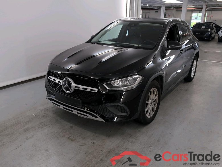 MERCEDES-BENZ GLA - Klasse 1.3 GLA 200 DCT BUSINESS SOLUTION #1