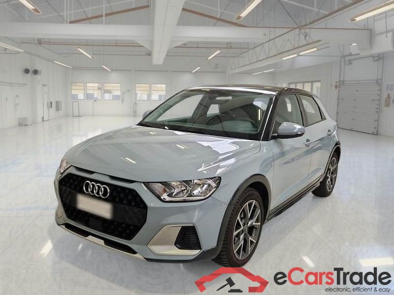 Audi 1 AUDI A1 CITYCARVER / 2018 / 5P / BERLINA 30 TSI CITYCARVER ADMIRED #1