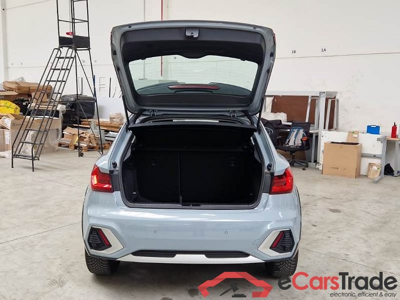 Audi 1 AUDI A1 CITYCARVER / 2018 / 5P / BERLINA 30 TSI CITYCARVER ADMIRED #5