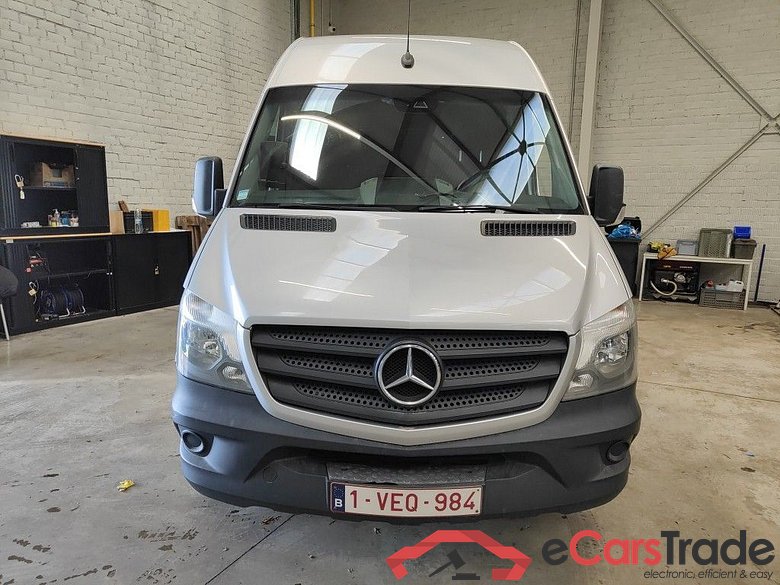Mercedes-Benz Sprinter 516 CDI A2H1 5.0T 4d