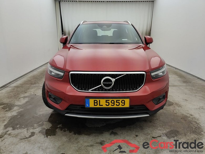VOLVO XC40 1.5 T2 129 Momentum Pro Geartronic 5d #1