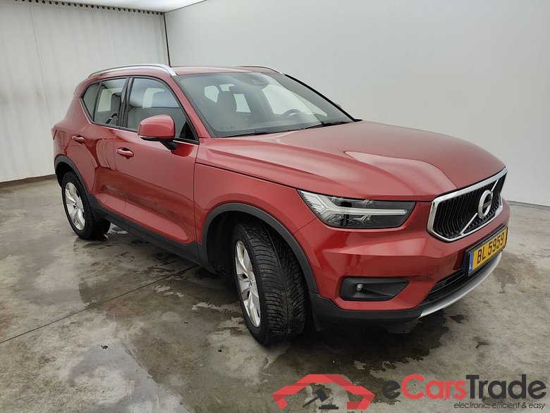 VOLVO XC40 1.5 T2 129 Momentum Pro Geartronic 5d #2