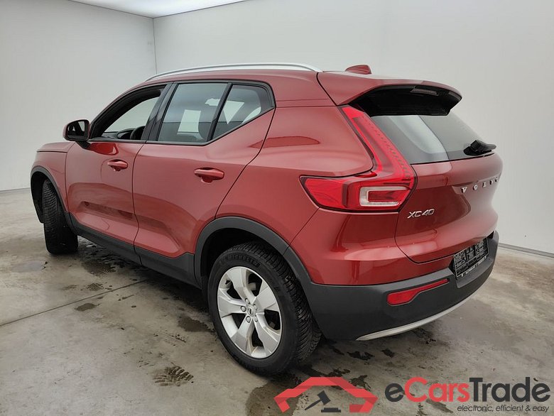 VOLVO XC40 1.5 T2 129 Momentum Pro Geartronic 5d #3