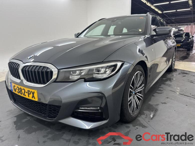 BMW 3-SERIE TOURING 330i Exec. Edition