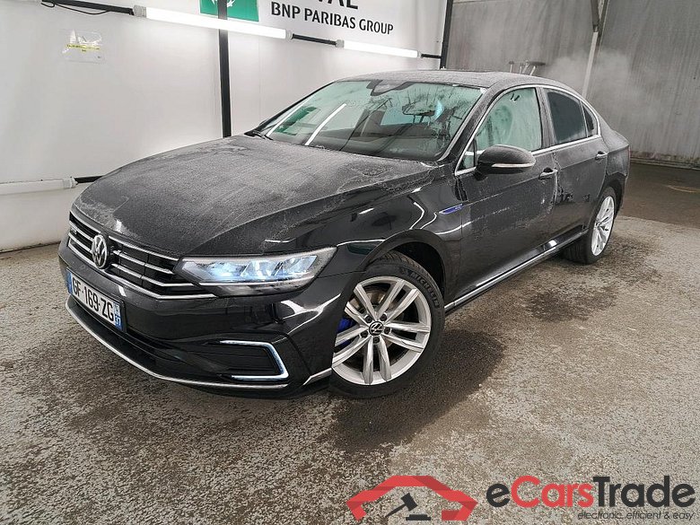 Volkswagen 1.4 TSI DSG HYBRIDE RECHARGEABLE GTE VOLKSWAGEN Passat / 2019 / 4P / Berline 1.4 TSI DSG HYBRIDE RECHARGEABLE GTE #1