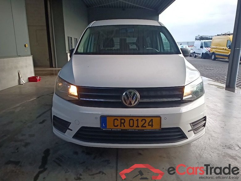 VOLKSWAGEN CADDY MAXI DIESEL - 2015 2.0 TDi 102 SCR Conceptline DSG (EU6.2) 5d !!! Voir Comment !!!