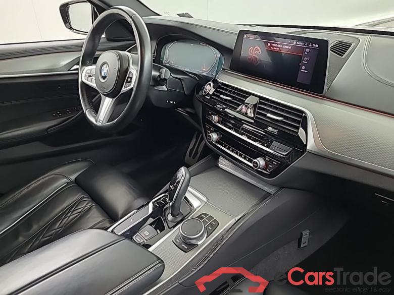 BMW 5-serie Touring 520iA 5D 135kW #6