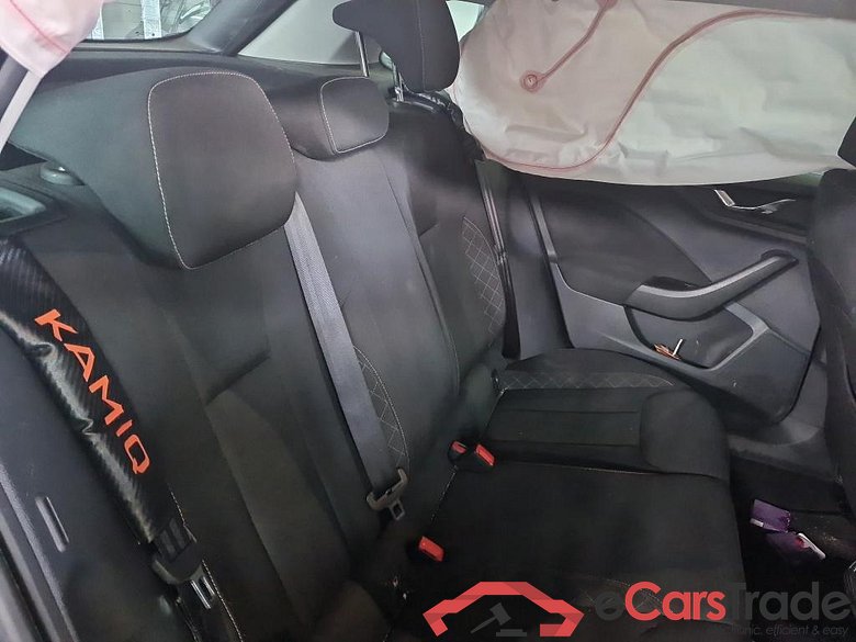 SKODA KAMIQ 1.0 TSI 81KW DSG AMBITION #6