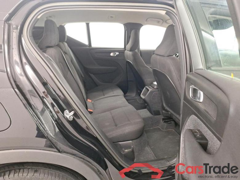 VOLVO XC40 1.5 T2 ESSENTIAL AUTO #6