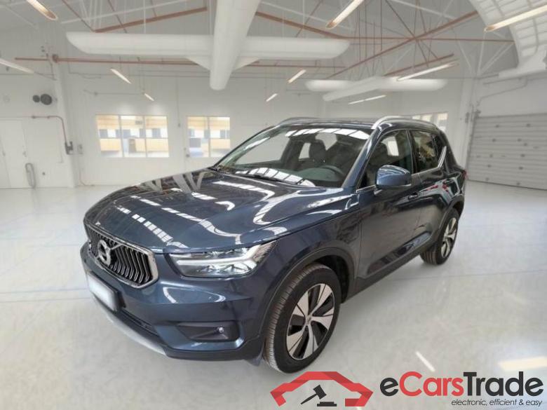 VOLVO XC40 / 2017 / 5P / SUV T5 PLUG-IN HYBRID AUTO RECH INSCRIP EXPR #1