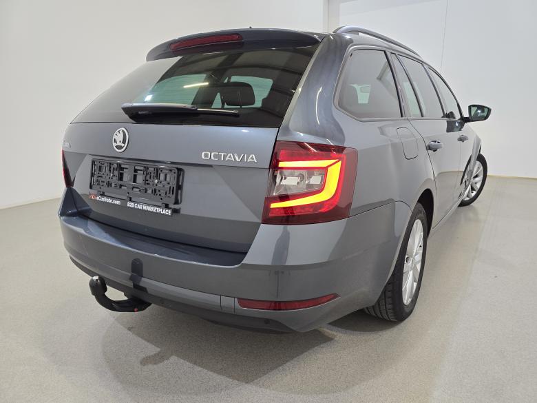 Skoda Octavia 1.6 CRTDI Ambition Navi Klima PDC ... #4